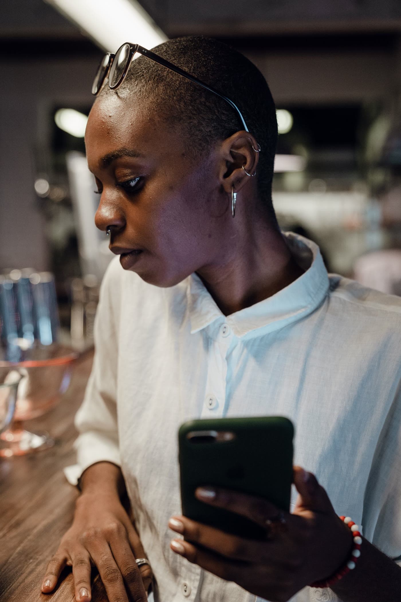 A client texting her med spa in the evening